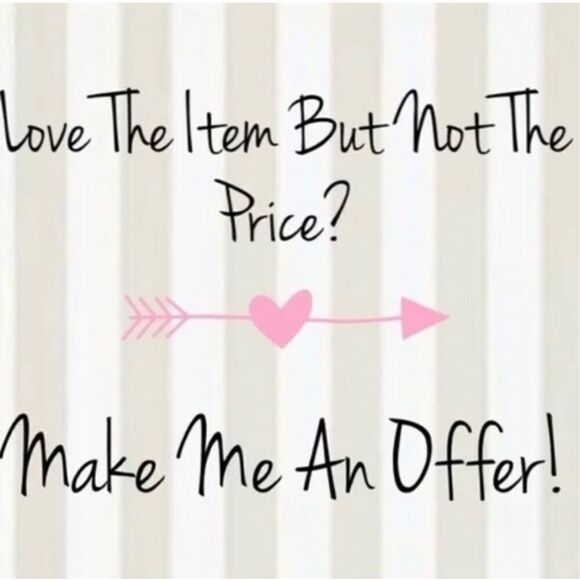 Francesca’s black crewneck sweatshirt with pearl detail - Picture 9 of 9